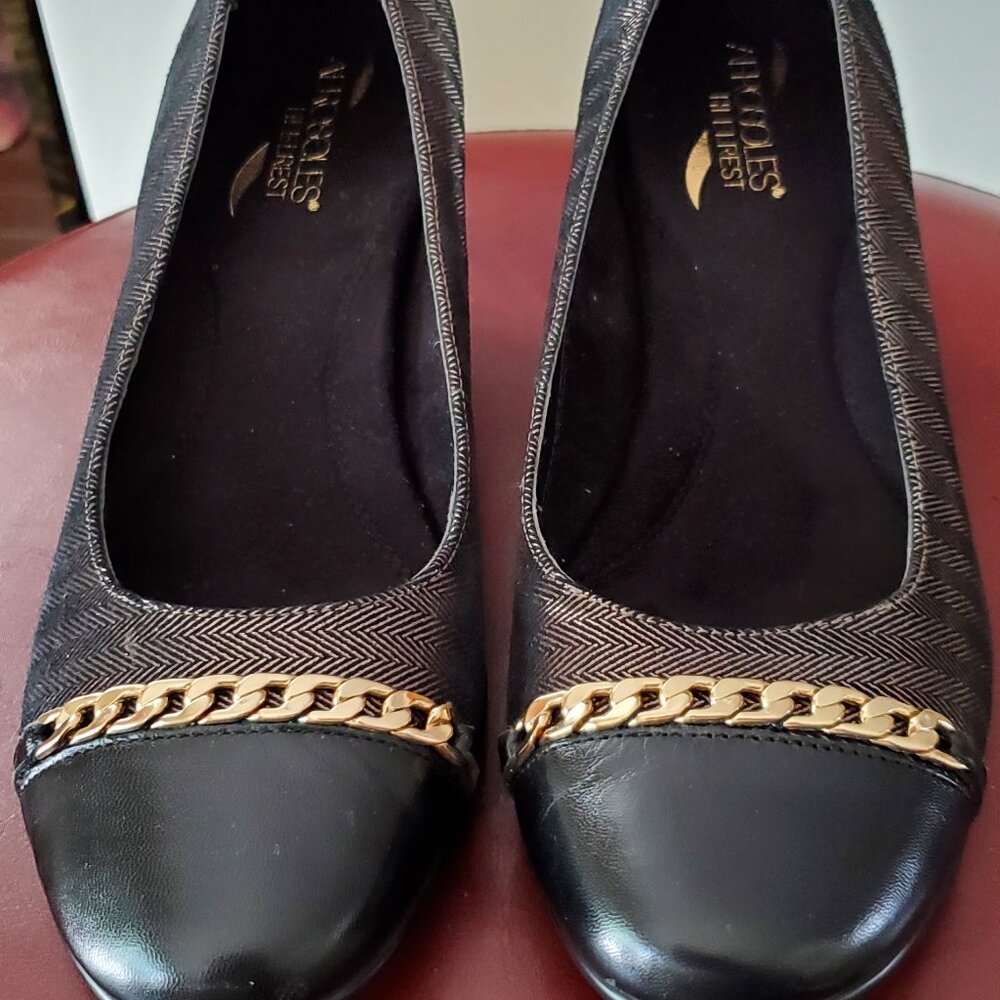 Gold Chain, Herringbone Style Shoes